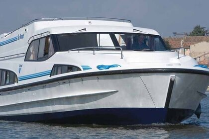 Charter Houseboat Comfort Plus Mystique Portiragnes