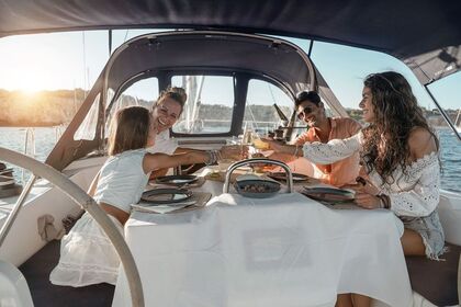 Hyra båt Segelbåt Bavaria C38 Portimão
