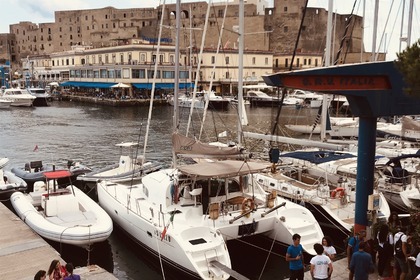 Lagoon 380 z Milazzo (Sycylia): sen Liparyjski