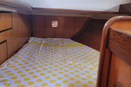 OCEANIS 430 - Безопасная и Комфортная Лодка