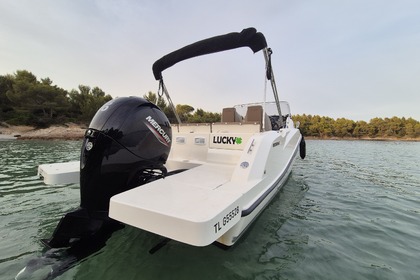 Location Bateau à moteur QUICKSILVER 675 sundeck La Londe-les-Maures