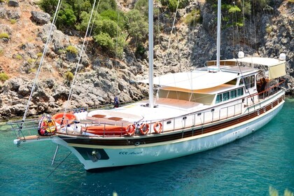 ECE ARİNA – Luxury 24m Gulet with Professional Crew
