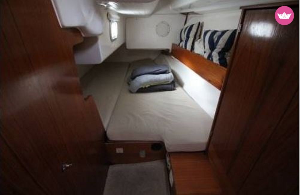 Charter sailboat in Ibiza  