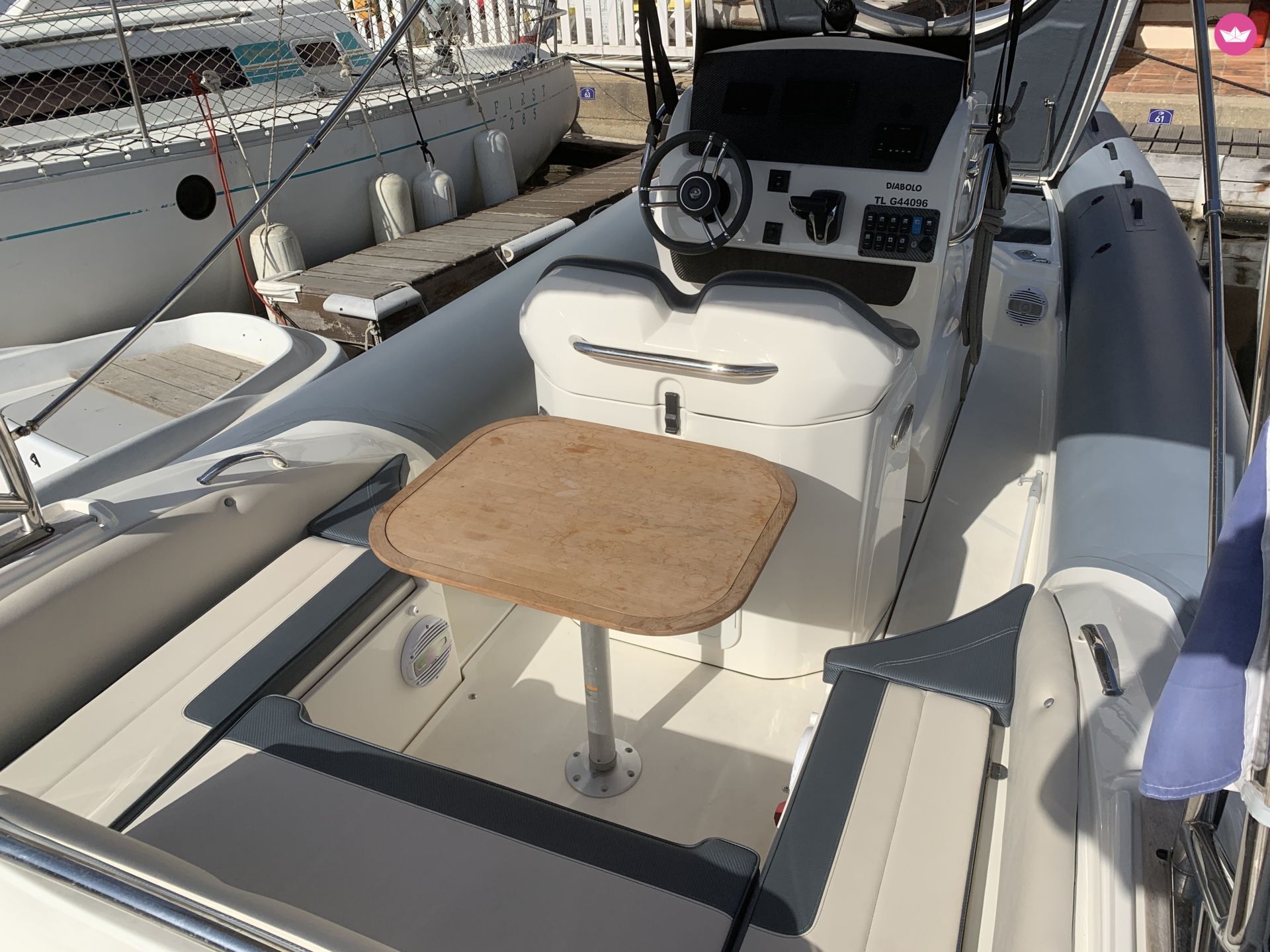 Semi-rigide Nuova Jolly Prince 27 300cv 4