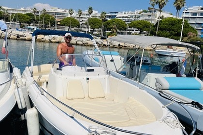 Rental Motorboat Jeanneau Cap Camarat 635 Cannes