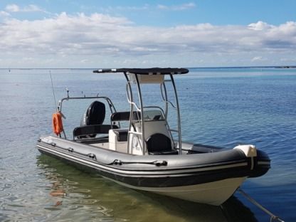 Charter RIB Falcon 760 Sr French Polynesia