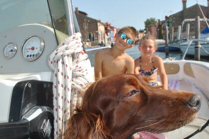 Imbarcazione Trimarchi e Enica