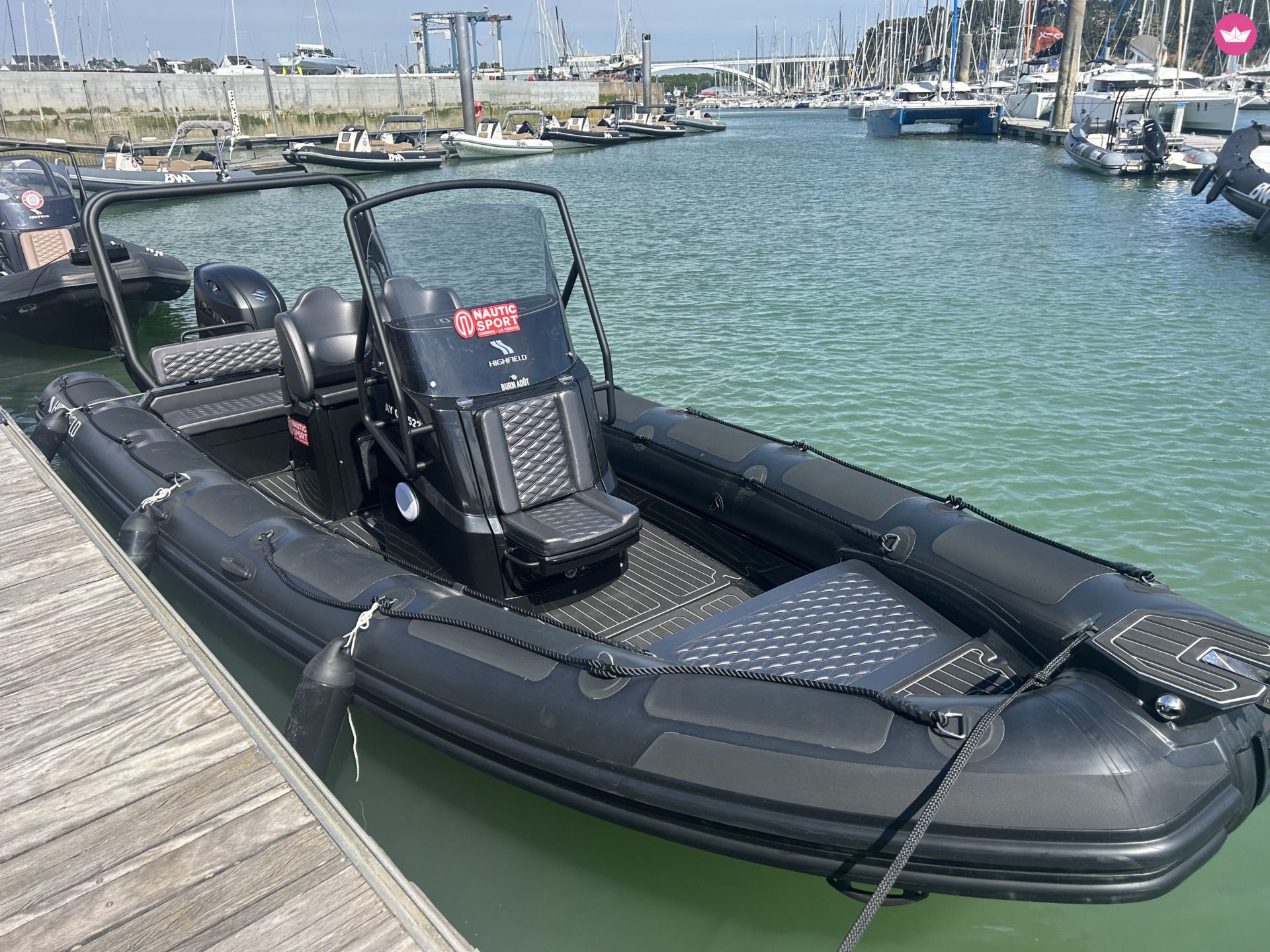 Bateau à moteur HIGHFIELD HIGHFIELD 700 200cv 3