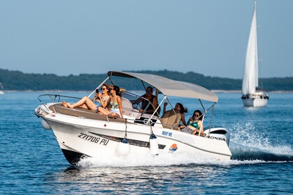 Rental Motorboat Atlantic Marine Suncruiser 690 Pula