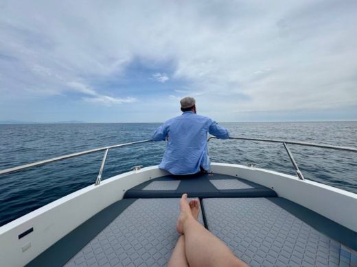 Salerno Without license SPEEDY CAYMAN 585 alt tag text