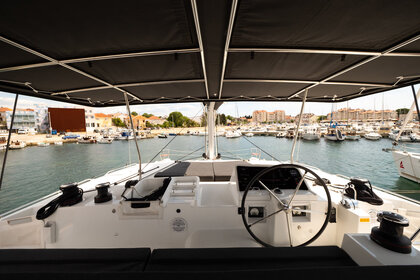 Charter Catamaran LAGOON 450 Flybridge Biograd na Moru