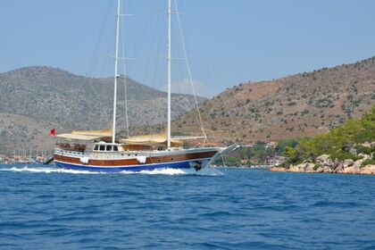 Luxury Gulet Charter in the Aegean – 16-Person Gulet