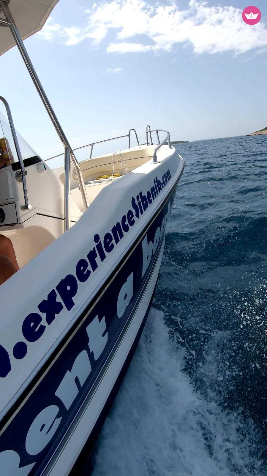 Bateau à moteur Olympic 580cc 150cv 3