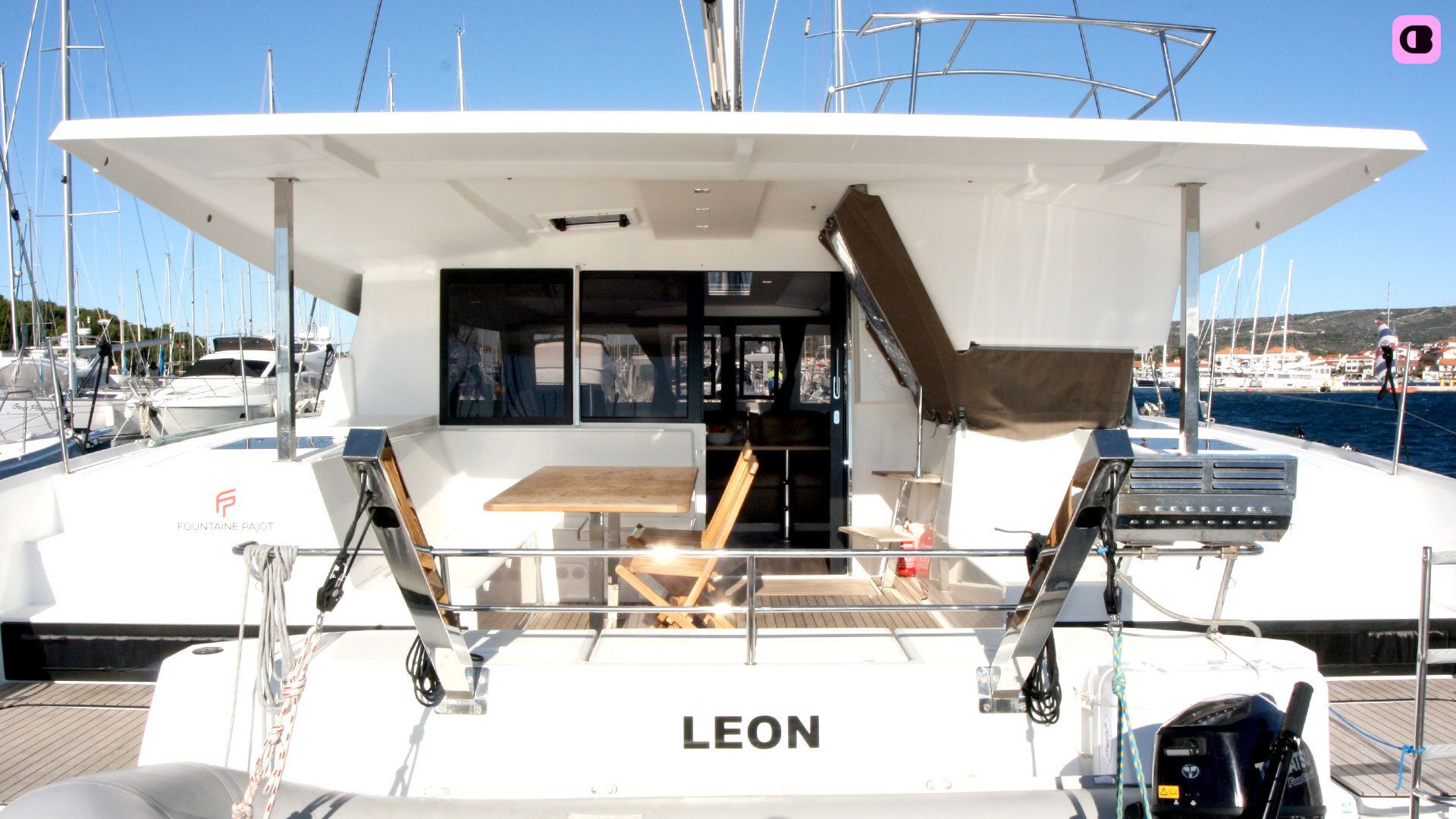 Catamaran FOUNTAINE PAJOT LUCIA 40 11.73m