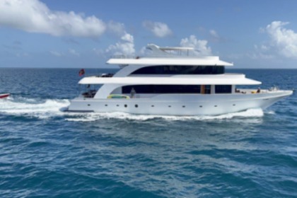 Alquiler Yate a motor Custom made 30m yacht in Maldives Malé