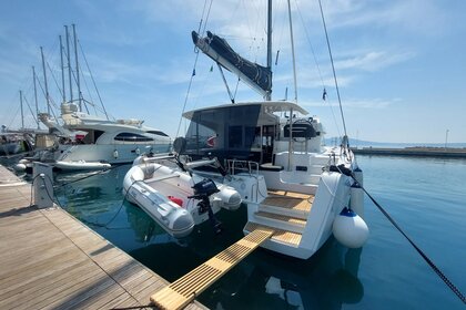 Charter Catamaran Lagoon Lagoon 40 Marina Novi