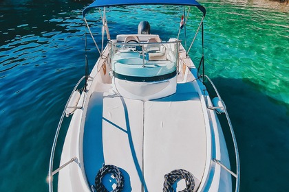 Sessa Marine Key Largo 22
