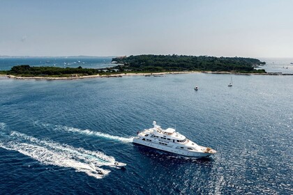 Location Yacht à moteur Rossato 130 Saint-Tropez