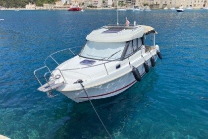 Rental Motorboat Beneteau Antares 780 Split