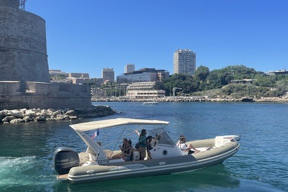 Aluguel Semi Rígido Balade en bateau sur les îles du Frioul Marseille Marselha