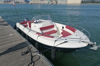 Hire Motorboat Pacific Craft Open 670 Anglet
