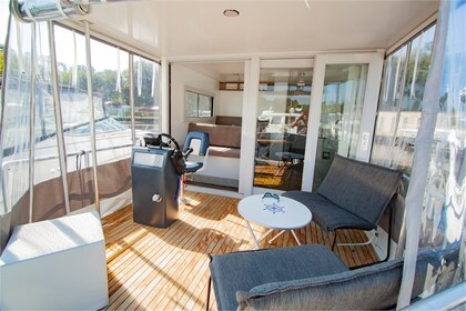 Houseboat of 10.3 meters for rent in Hennigsdorf,