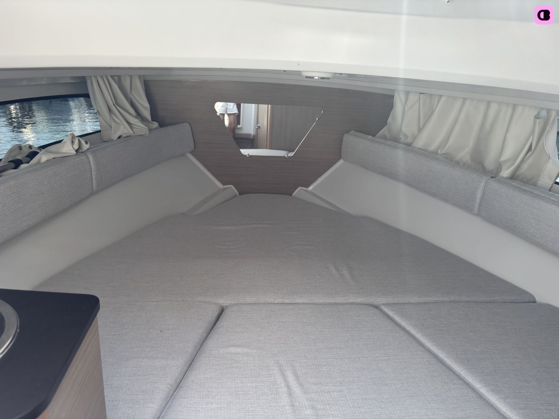 Bateau à moteur Jeanneau Cap Camarat 7.5 Wa 250cv 4
