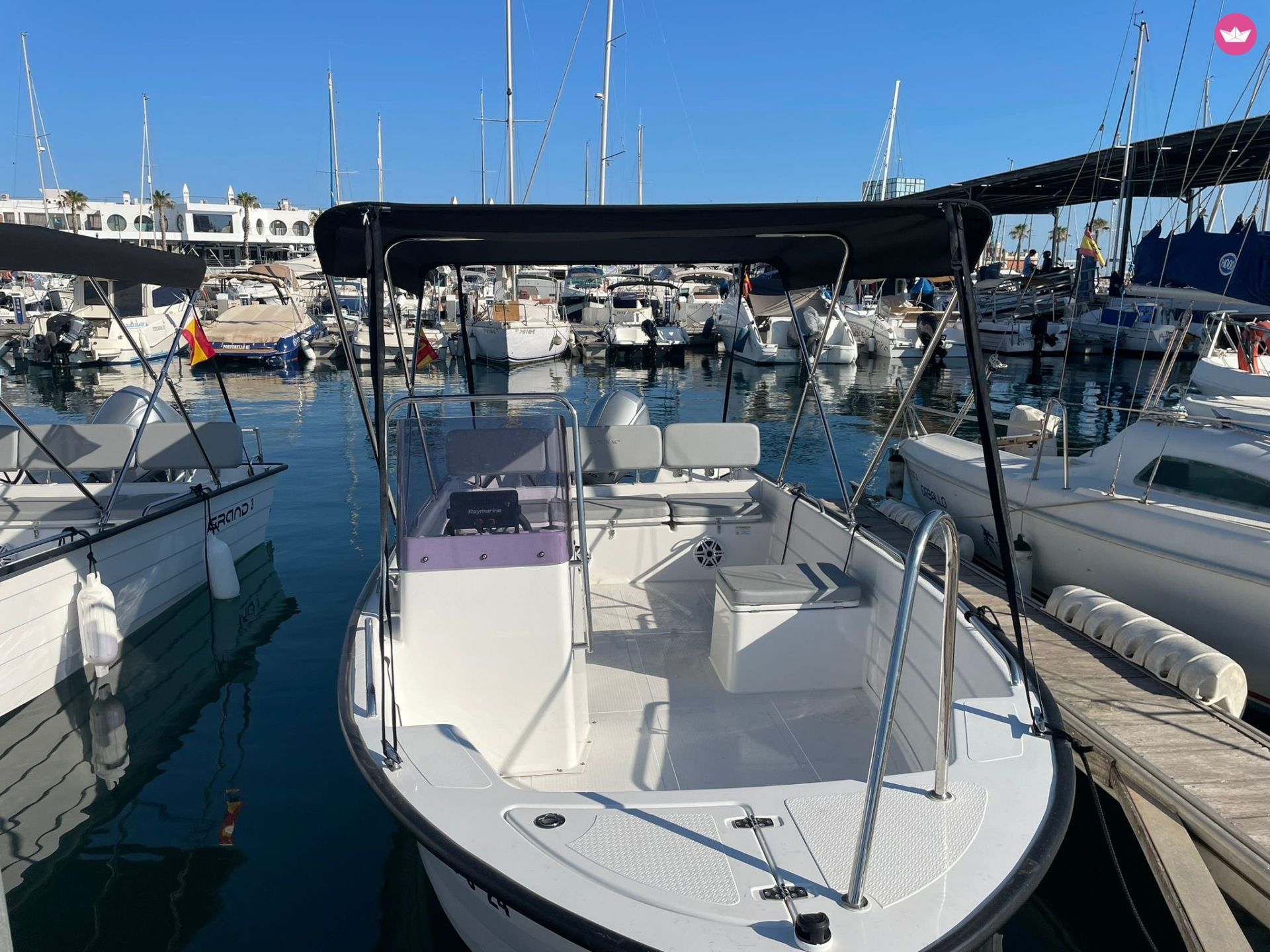 Bateau à moteur Grand 590 100cv 2