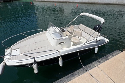 Noleggio Barca a motore Quicksilver Activ 605 Sundeck Marsiglia