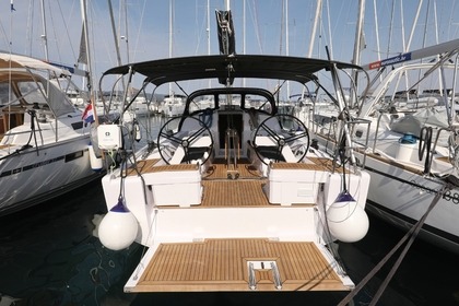 Charter Sailboat  Elan E4 Biograd na Moru