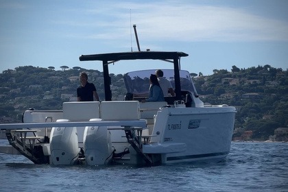 Hire Motorboat FJORD FJORD 38 Grimaud