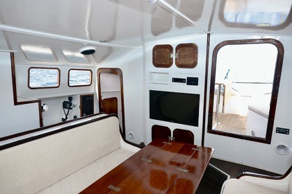 Private DAY CHARTER Catamaran Dean 365