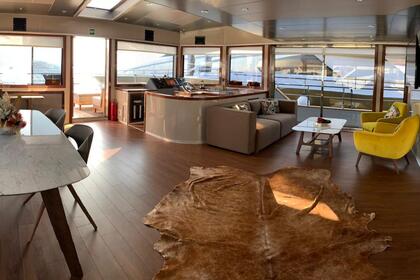 Luxury Power Catamaran for Rent