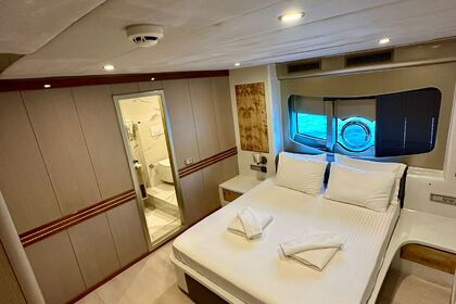 Ultra Luxury gulet with a capacity of 10 people