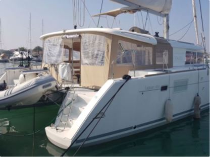 Charter Catamaran Lagoon 450 F Pescara