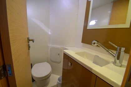 Charter Catamaran FOUNTAINE PAJOT LUCIA 40 Marmaris