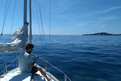 Charter Sailboat Jeanneau Fantasia Saint-Jean-Cap-Ferrat