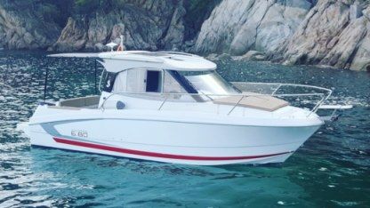 Location Bateau à moteur Beneteau Antares 6.80 Blanes