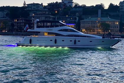 Private Luxury Motoryacht in Istanbul