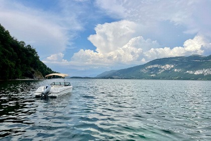 Hire Motorboat BAYLINER BAYLINER E7 Lac du Bourget