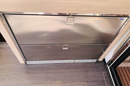 Hire Catamaran Fountaine Pajot Fountaine Pajot Elba 45 - 4 + 1 cab. Tortola