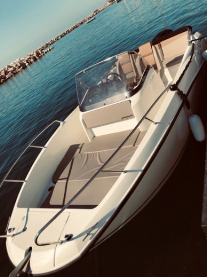 Miete Motorboot Quicksilver Active Open 675 Marseille