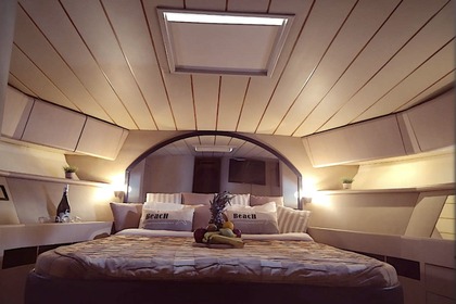 Ferretti 58 fly Party Boat