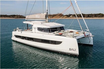 Noleggio Catamarano  Bali Catsmart Napoli