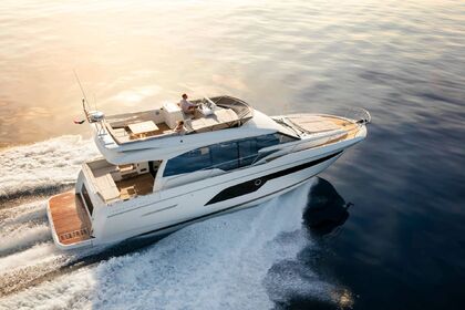 Noleggio Barca a motore Prestige Yachts Prestige 520 Antibes