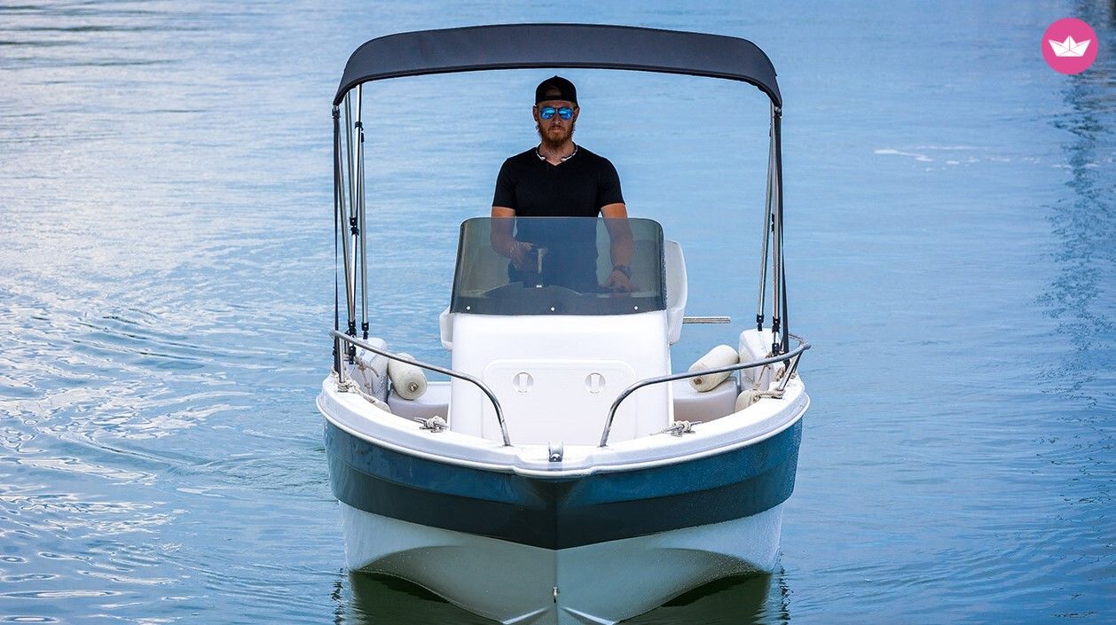 Bateau sans permis  Jeanneau Navy Blue Premium 6 places 6cv