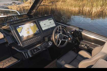 Finnmaster T9 ST – роскошная лодка для вашего отдыха в Хорватии