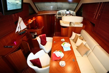 GREEK ISLAND HOPPING - PURE AEGEAN BLISS