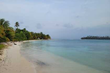 Explore the San Blas on a Catamaran 400