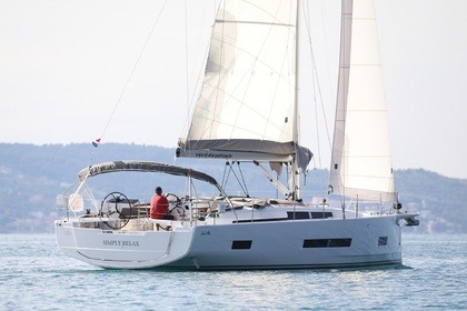 Hire Sailboat Hanse Yachts Hanse 460 Kaštela